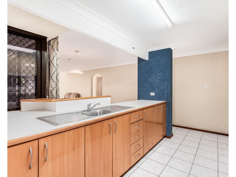 2 Grenada Place, Safety Bay WA 6169