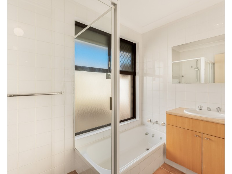 2 Grenada Place, Safety Bay WA 6169