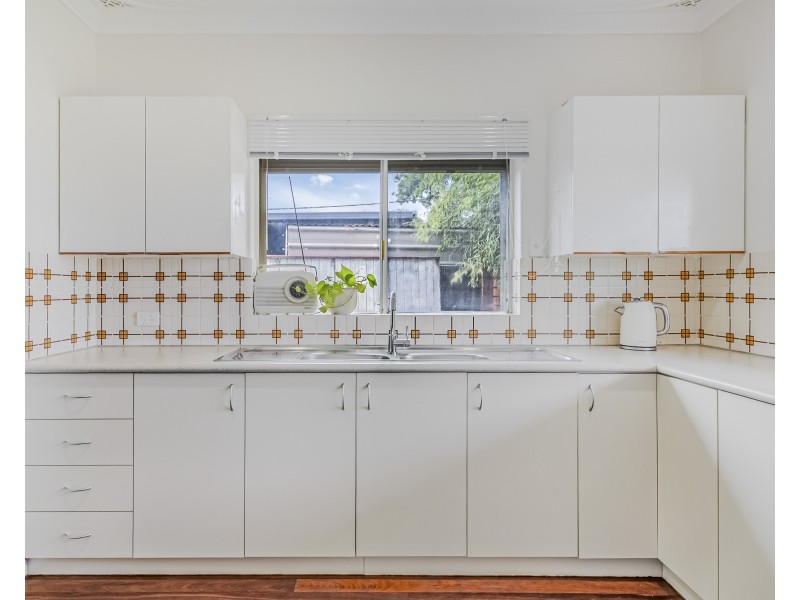 14 June Road, Safety Bay WA 6169