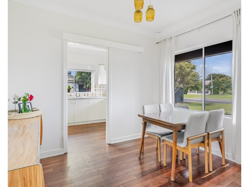 14 June Road, Safety Bay WA 6169