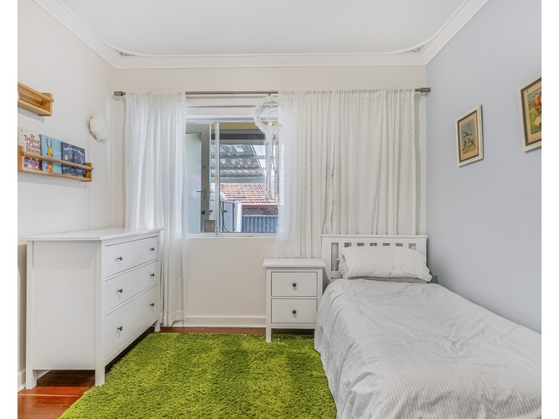 14 June Road, Safety Bay WA 6169