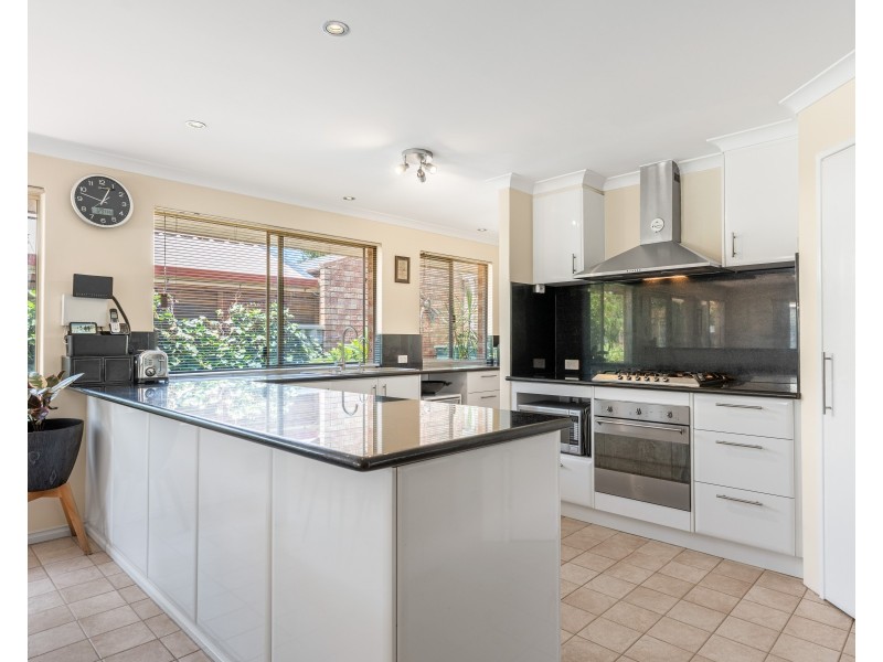 7 Eastney Court, Jandakot WA 6164