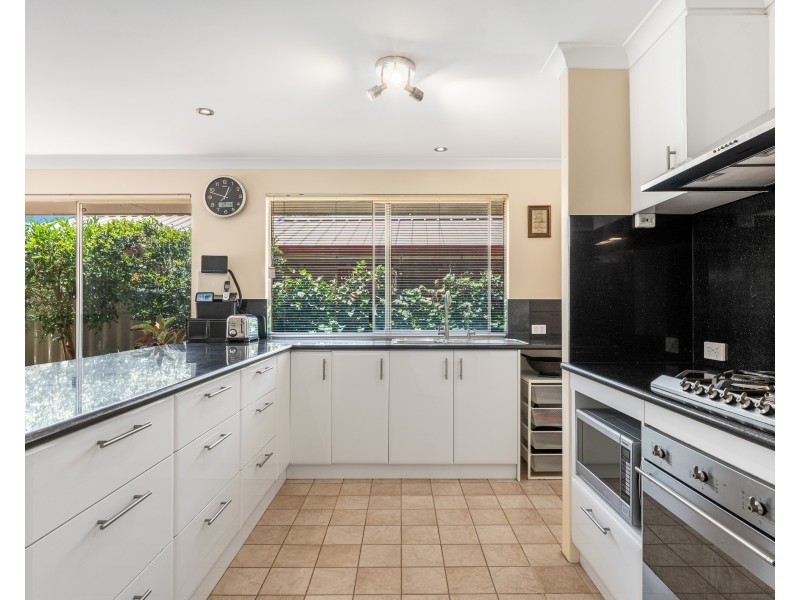 7 Eastney Court, Jandakot WA 6164