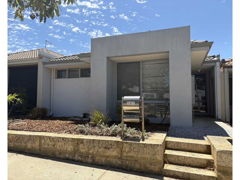 131 Lambeth Cir, Wellard WA 6170