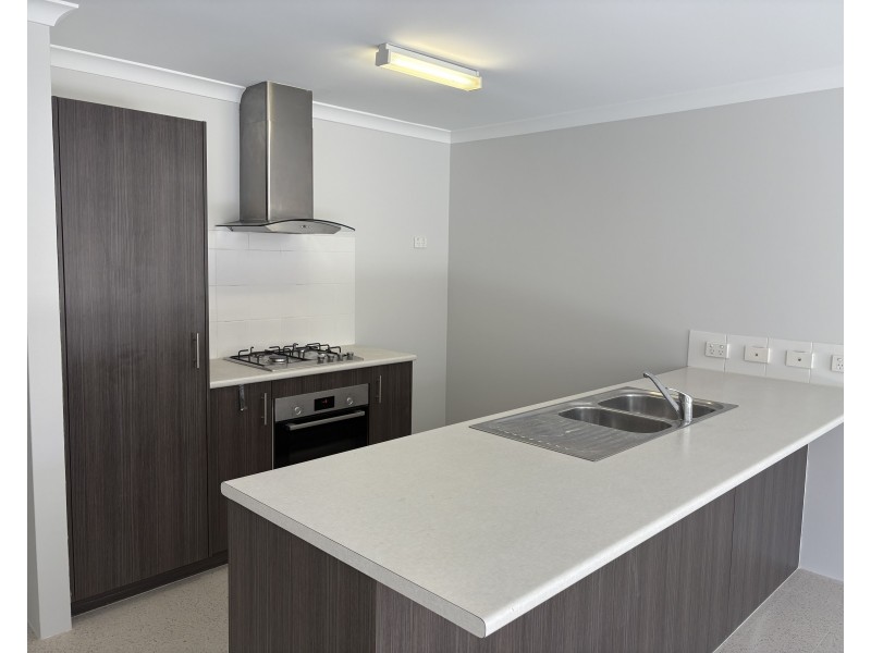 131 Lambeth Cir, Wellard WA 6170