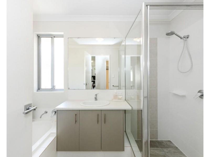 18 Yandal Way, Golden Bay WA 6174