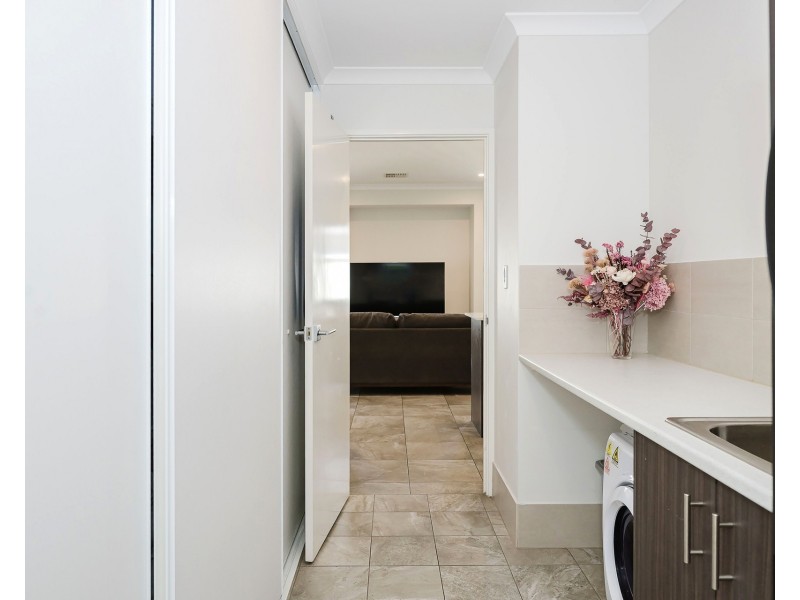 18 Yandal Way, Golden Bay WA 6174