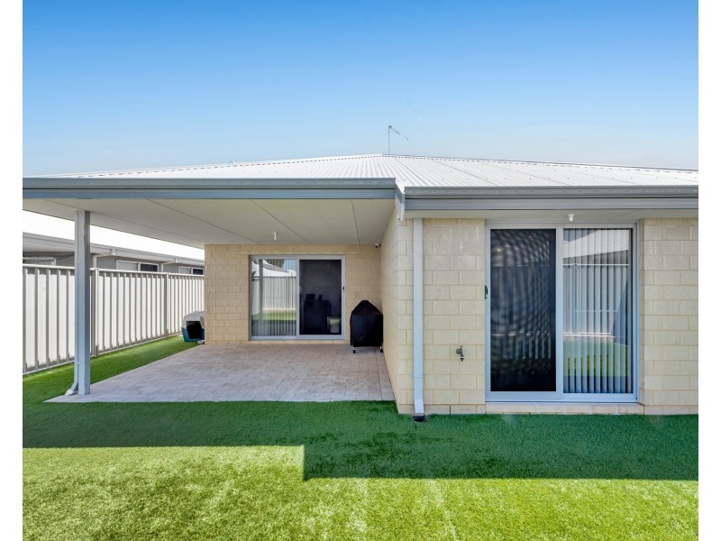 18 Yandal Way, Golden Bay WA 6174