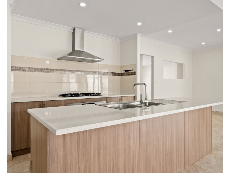 14 Wollomai Rd, Baldivis WA 6171