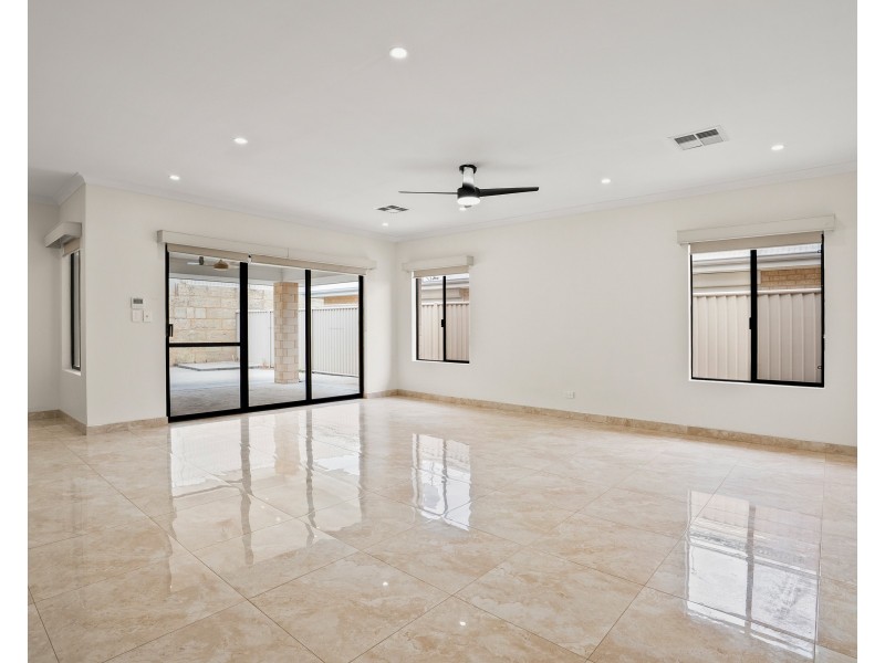 14 Wollomai Rd, Baldivis WA 6171