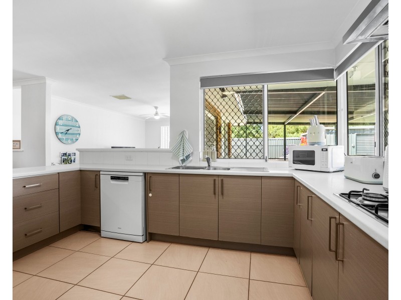85 Coronata Drive, Warnbro WA 6169