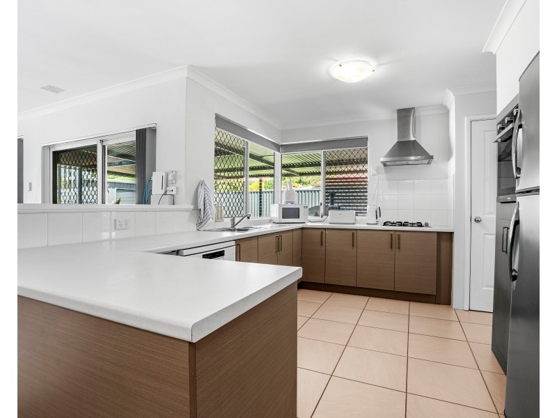 85 Coronata Drive, Warnbro WA 6169