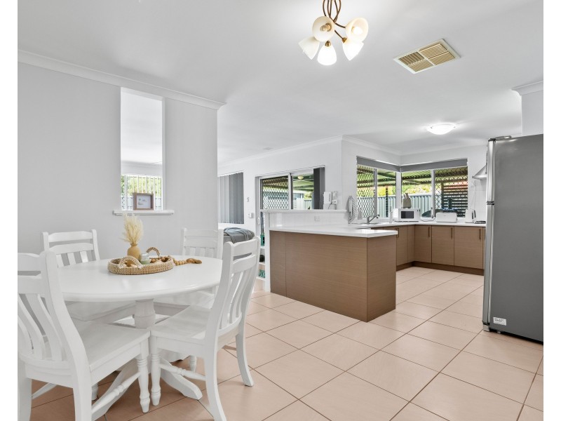 85 Coronata Drive, Warnbro WA 6169