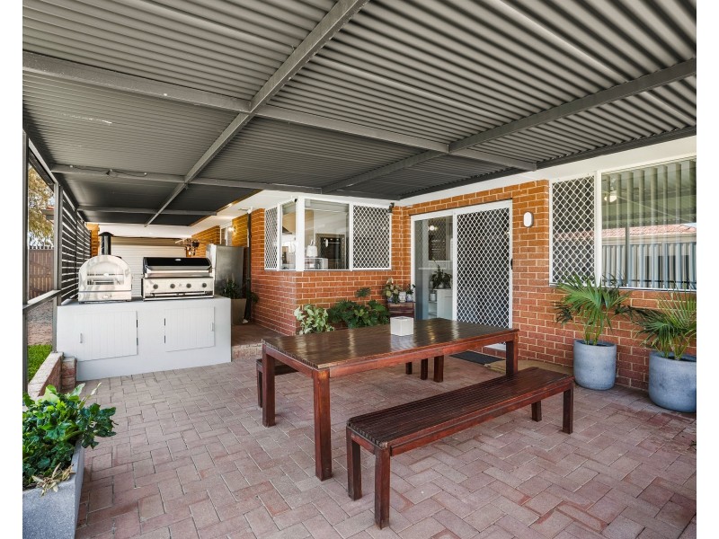 85 Coronata Drive, Warnbro WA 6169