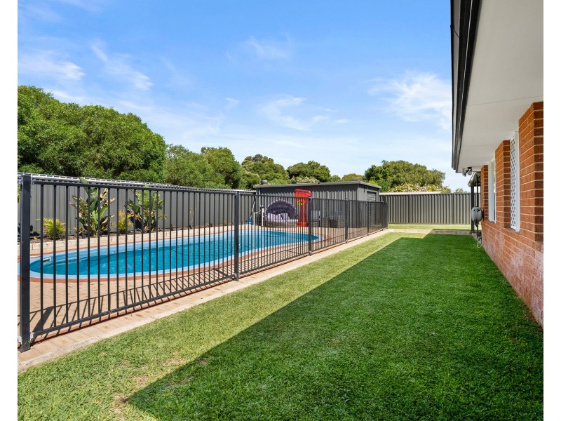 85 Coronata Drive, Warnbro WA 6169
