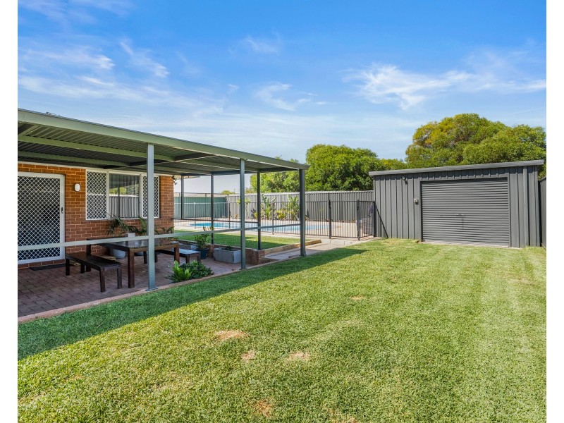 85 Coronata Drive, Warnbro WA 6169