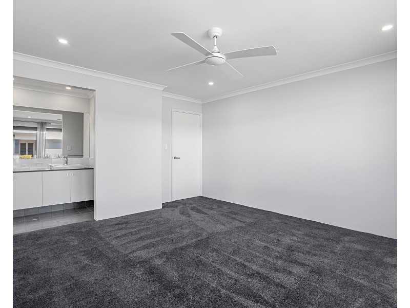 18 Camrose Pkwy, Baldivis WA 6171