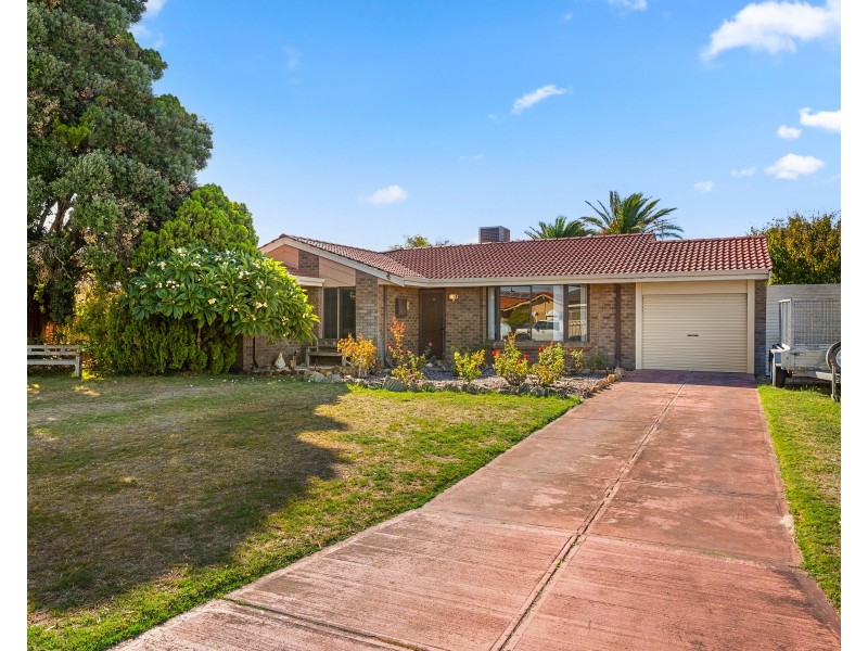 6 Ocean Place, Waikiki WA 6169