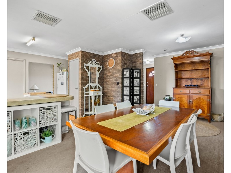 6 Ocean Place, Waikiki WA 6169