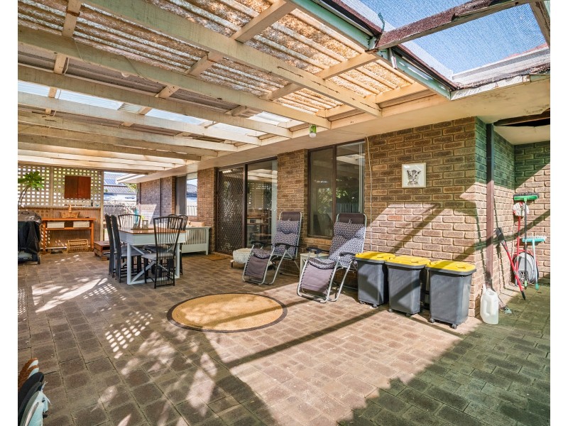 6 Ocean Place, Waikiki WA 6169