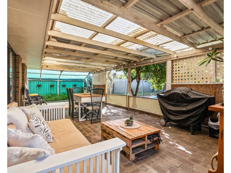 6 Ocean Place, Waikiki WA 6169