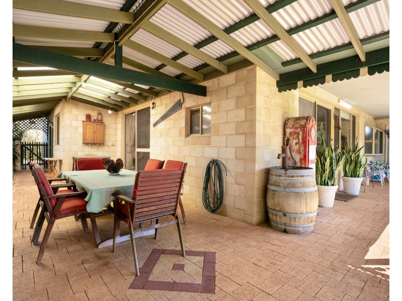 182 Safety Bay Road, Safety Bay WA 6169