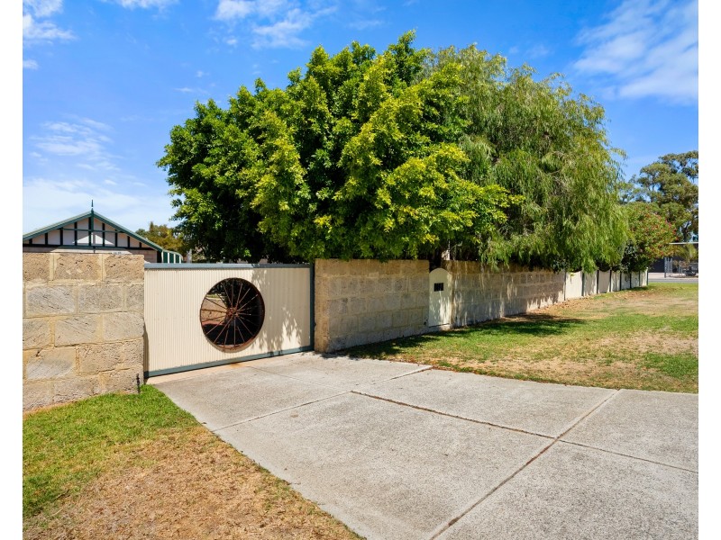 182 Safety Bay Road, Safety Bay WA 6169