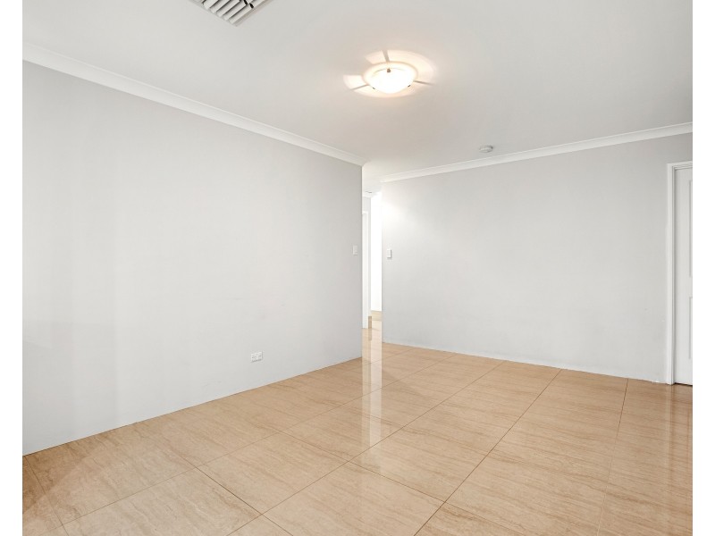 16 Brignell Gardens, Parmelia WA 6167