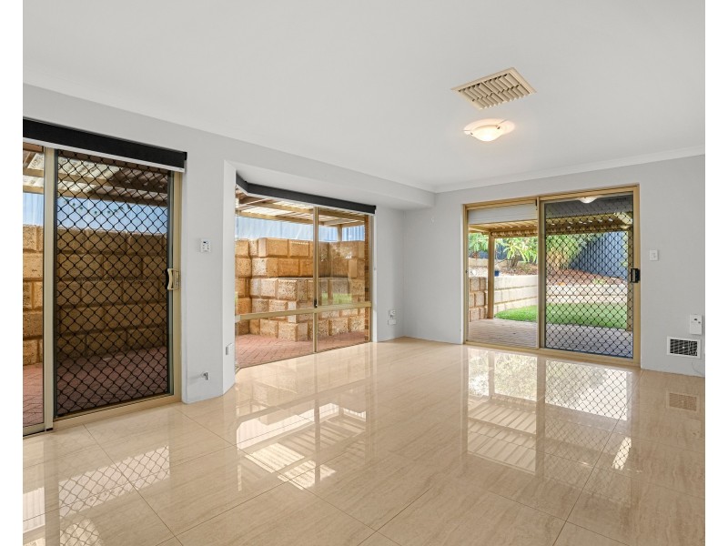 16 Brignell Gardens, Parmelia WA 6167