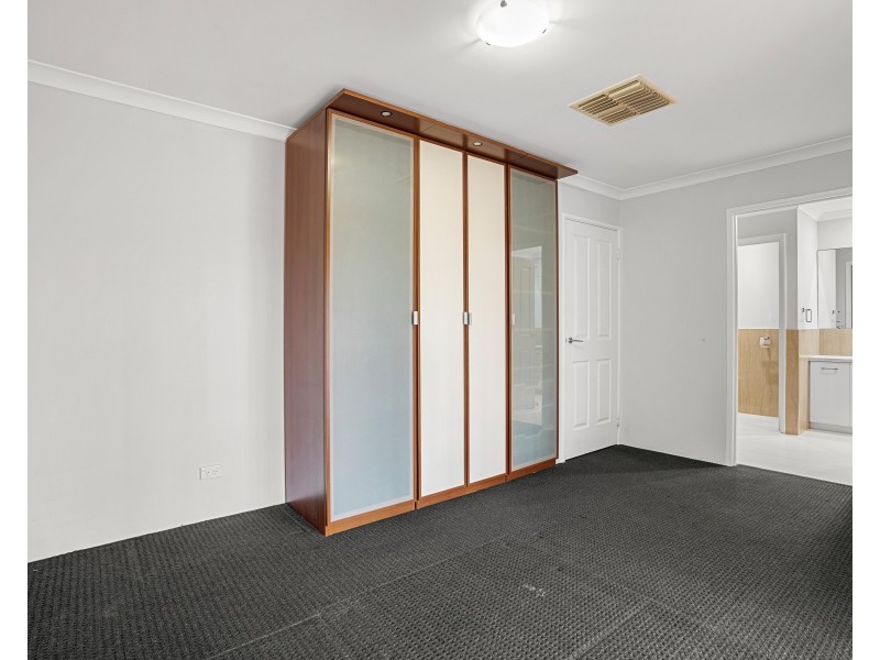 16 Brignell Gardens, Parmelia WA 6167