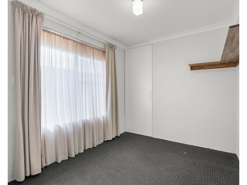 16 Brignell Gardens, Parmelia WA 6167