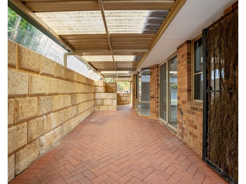 16 Brignell Gardens, Parmelia WA 6167