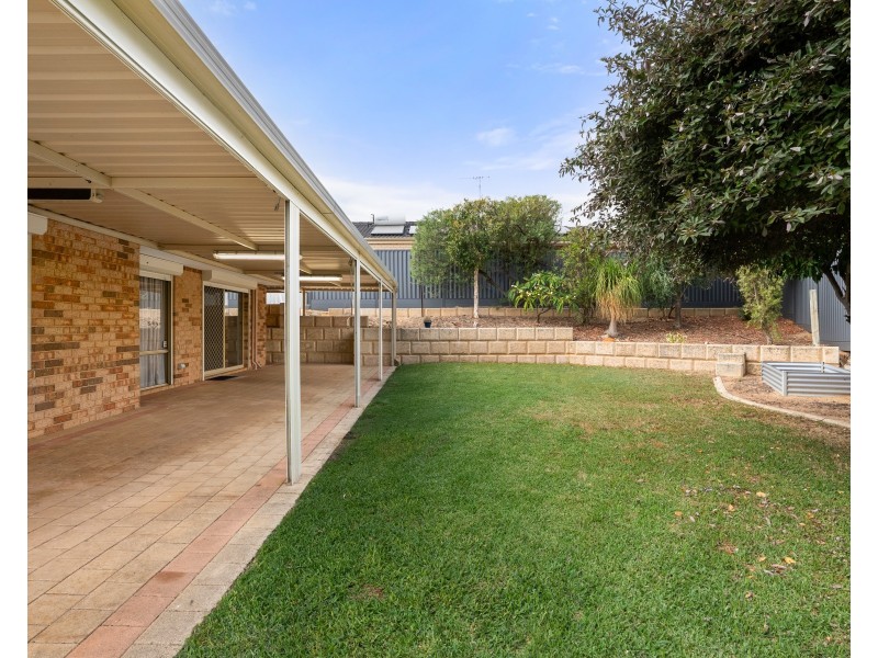 16 Brignell Gardens, Parmelia WA 6167