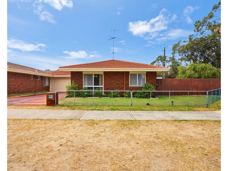 2c Payne St, Safety Bay WA 6169