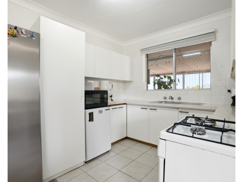 2c Payne St, Safety Bay WA 6169