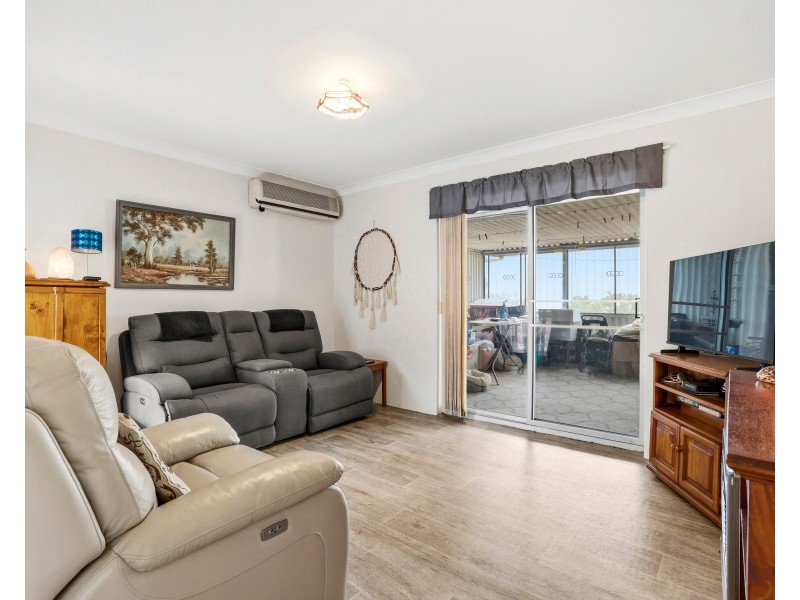 2c Payne St, Safety Bay WA 6169