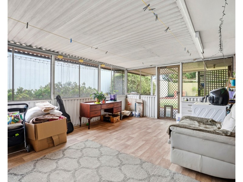 2c Payne St, Safety Bay WA 6169