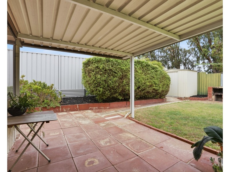 2c Payne St, Safety Bay WA 6169