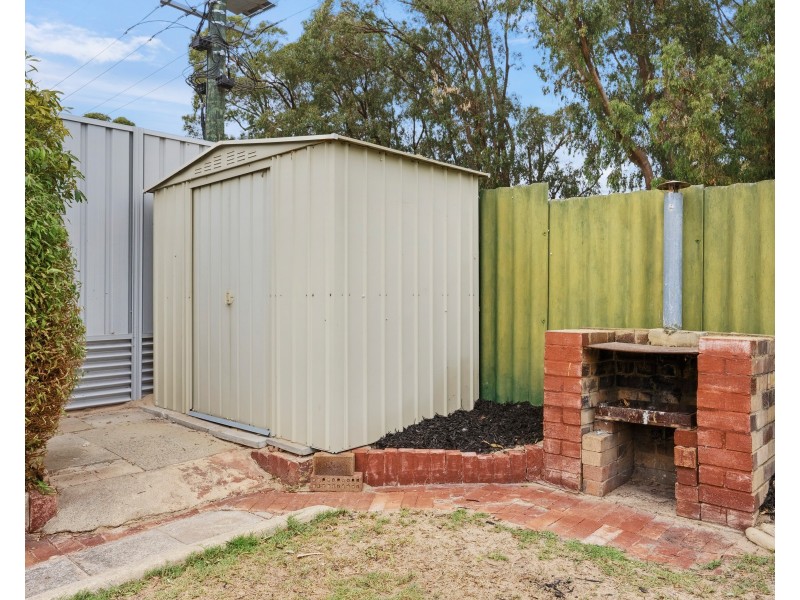 2c Payne St, Safety Bay WA 6169