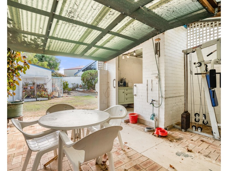12A Coventry Road, Shoalwater WA 6169