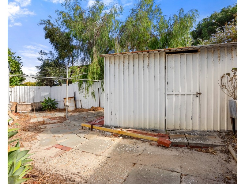 12A Coventry Road, Shoalwater WA 6169