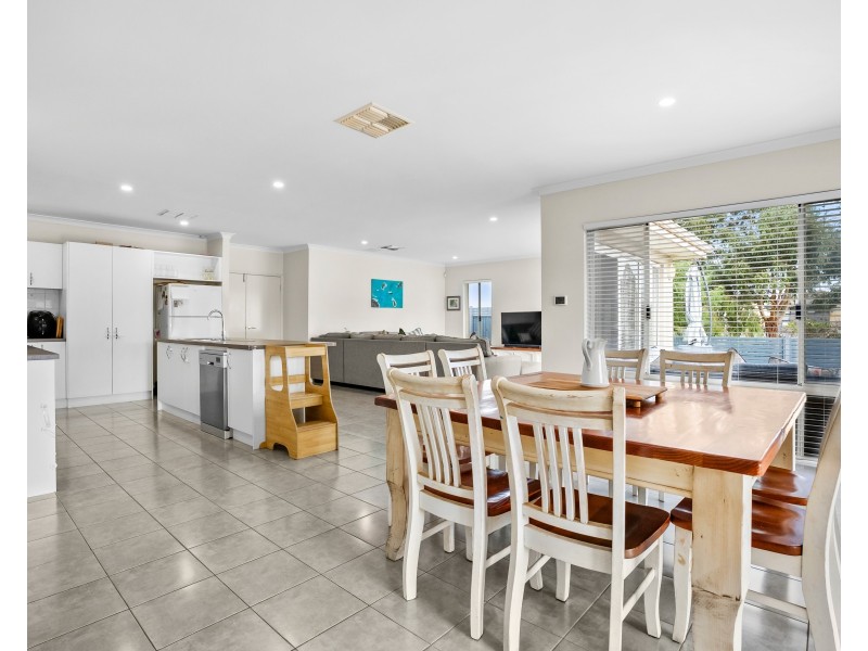 26 Osgood way, Baldivis WA 6171