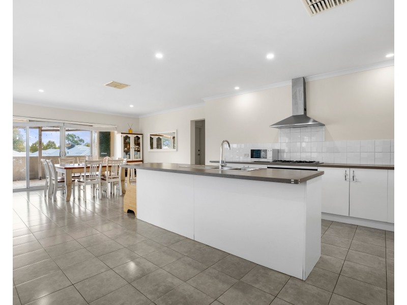 26 Osgood way, Baldivis WA 6171