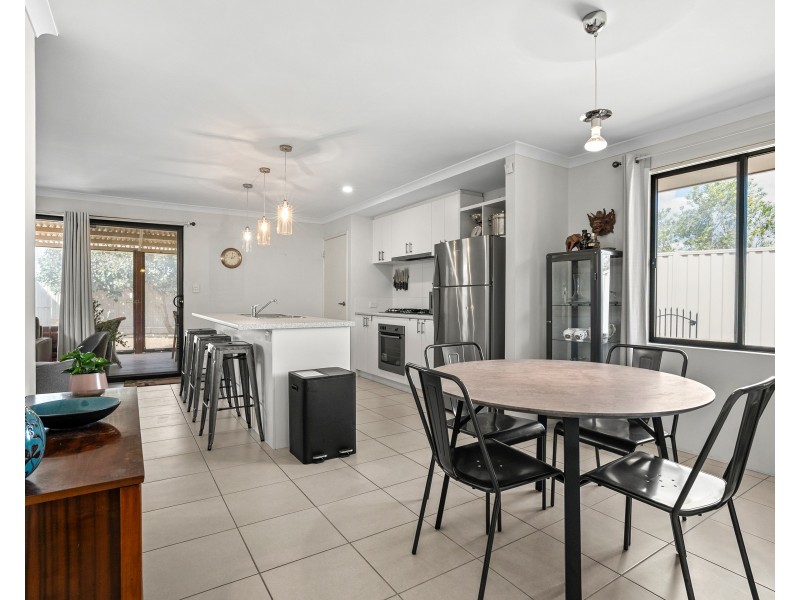 2 PENDRAGON LANE, Baldivis WA 6171