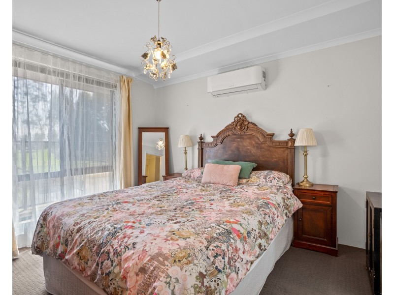 2 PENDRAGON LANE, Baldivis WA 6171