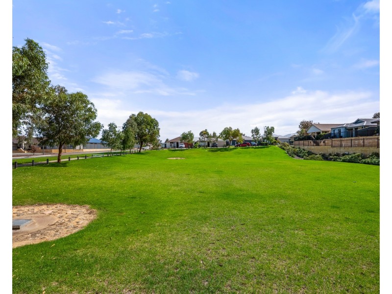 2 PENDRAGON LANE, Baldivis WA 6171