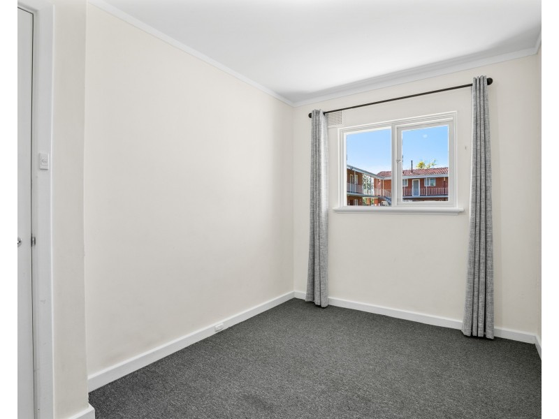 2/15 Corvus Place, Rockingham WA 6168