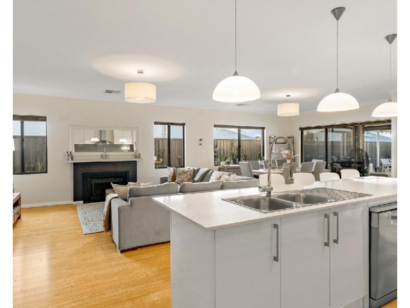 135 Clyde Avenue, Baldivis WA 6171