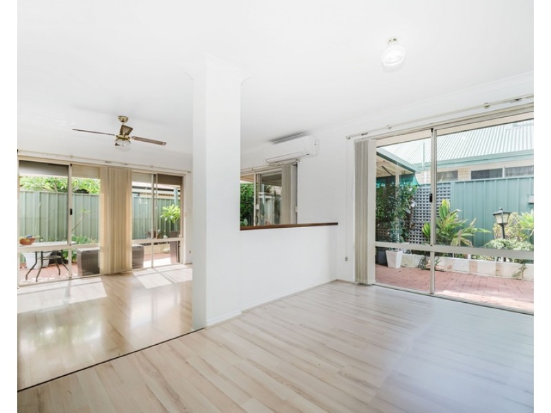 8 RAMSAY PLACE, Bibra Lake WA 6163