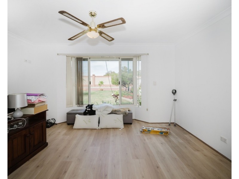 8 RAMSAY PLACE, Bibra Lake WA 6163